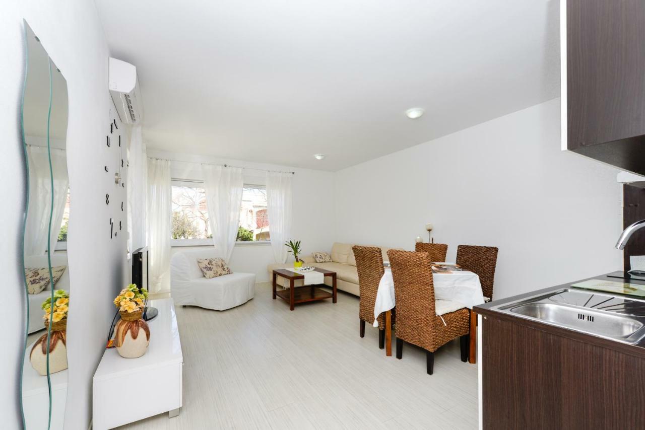Deluxe Apartments Goya ザダル エクステリア 写真